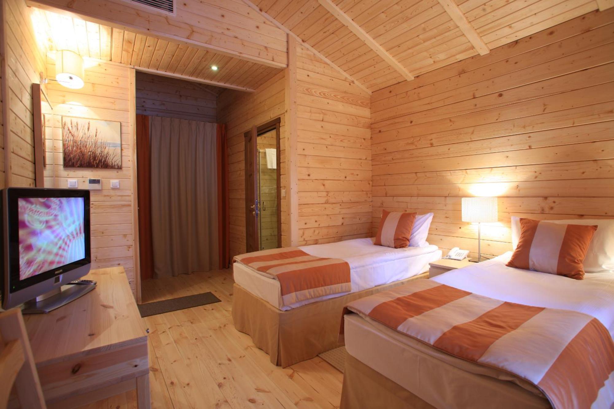 Jablon Lake Resort Pisz Phòng bức ảnh