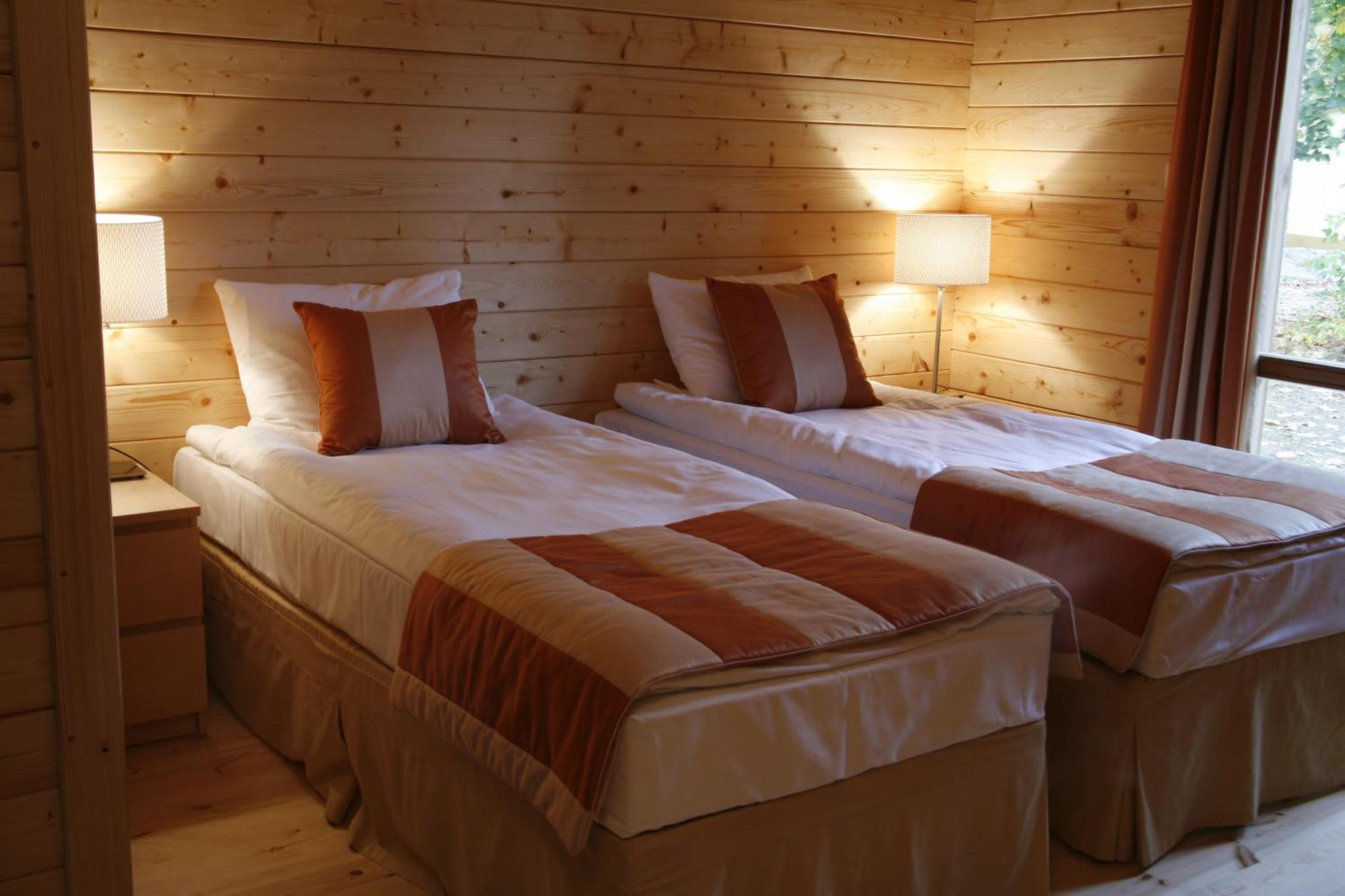 Jablon Lake Resort Pisz Phòng bức ảnh