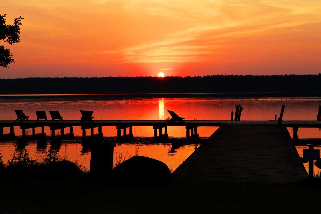 Jablon Lake Resort Pisz Ngoại thất bức ảnh